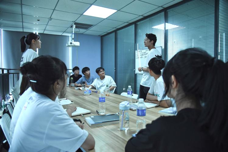 从“二十四格”到“铖艺” 教育科技品牌的更名逻辑与木丝格科技辨析